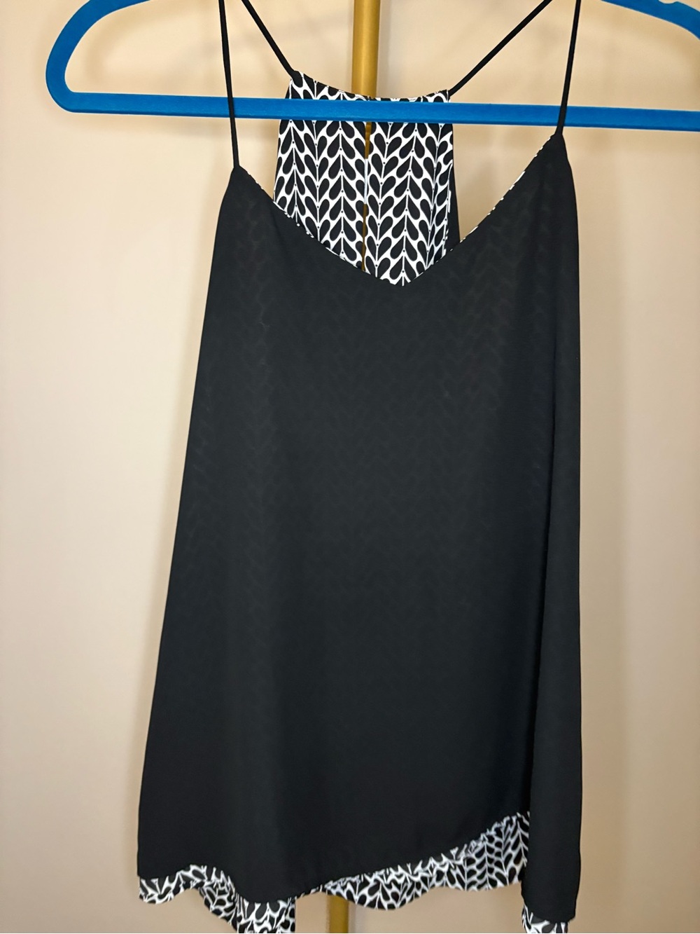 Express Reversible Barcelona Cami Tank Top Medium M Black White Leaf Geometric